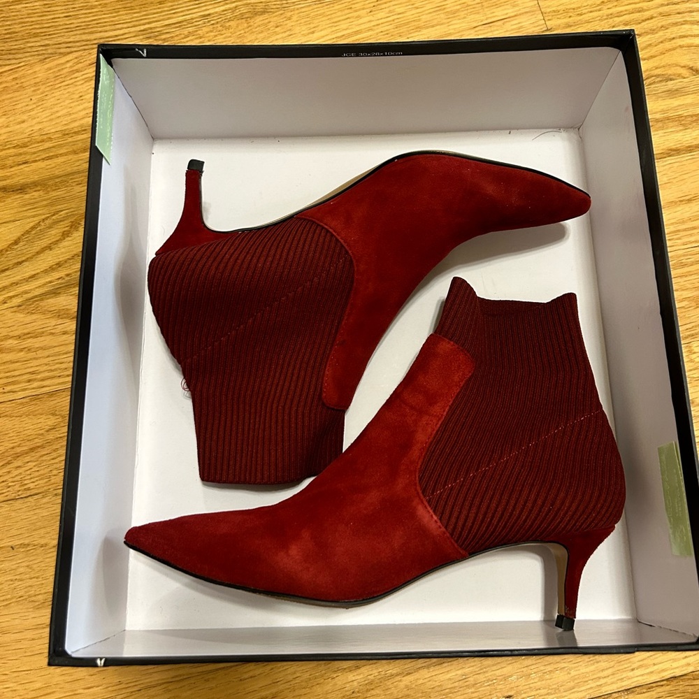 STEVEN by Steve Madden Red heeled sock booties